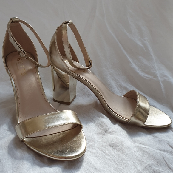 Betts | Shoes | Betts Gold Seratino 